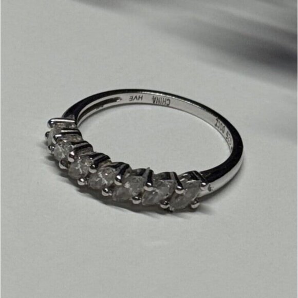 925 STERLING SILVER CZ RING SIZE 8.5 - Picture 4 of 9